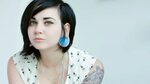 Quinne Photo Album: Amorous SuicideGirls